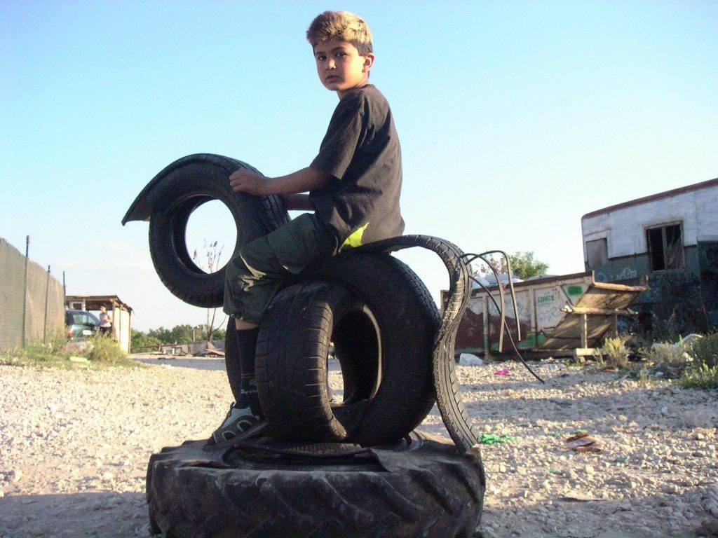tire rocking horse - Refunc - Re-Connecting People and Material